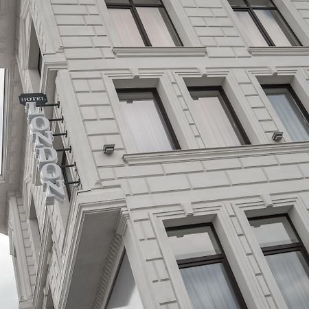 London Boutique Hotel キシナウ エクステリア 写真